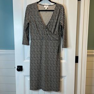 Ann Taylor‎ Loft Black and White Geometric MIDI Dress. Size 8.